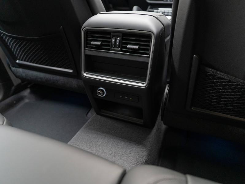 Voitures occasions PORSCHE CAYENNE E-Hybrid Champagne-au-Mont-d'Or