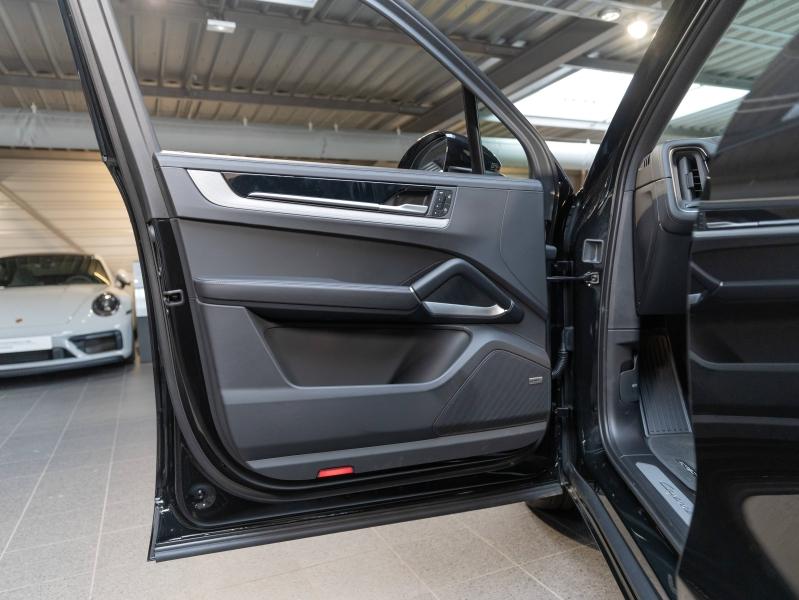 Voitures occasions PORSCHE CAYENNE E-Hybrid Champagne-au-Mont-d'Or