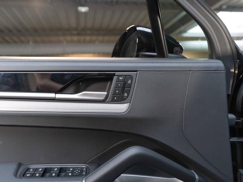 Voitures occasions PORSCHE CAYENNE E-Hybrid Champagne-au-Mont-d'Or