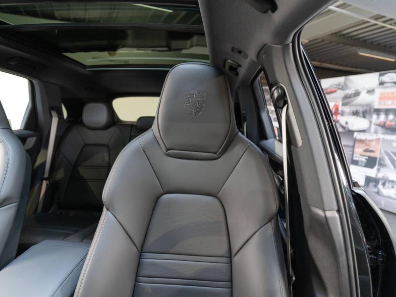 Voitures occasions PORSCHE CAYENNE E-Hybrid Champagne-au-Mont-d'Or