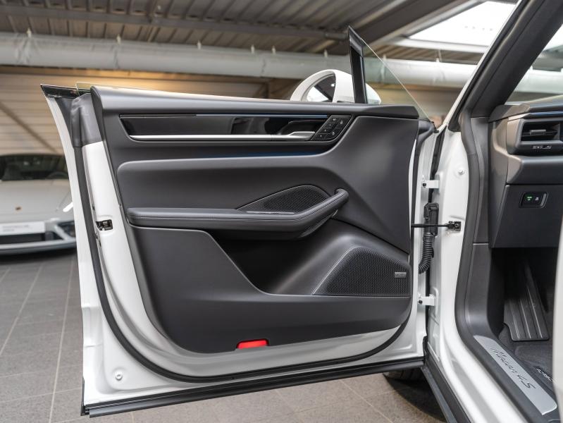 Voitures occasions PORSCHE MACAN 4S Champagne-au-Mont-d'Or