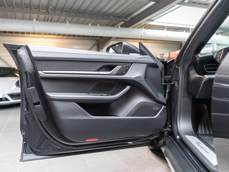 Voitures occasions PORSCHE Taycan 4 Champagne-au-Mont-d'Or