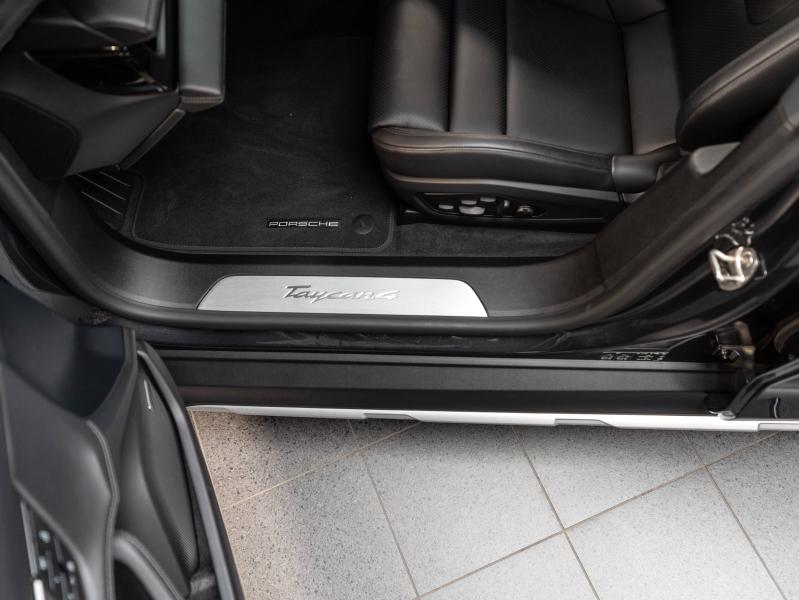 Voitures occasions PORSCHE Taycan 4 Champagne-au-Mont-d'Or