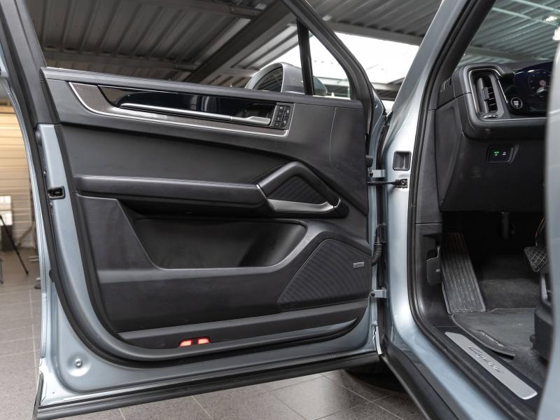 Voitures occasions PORSCHE CAYENNE E-Hybrid Champagne-au-Mont-d'Or