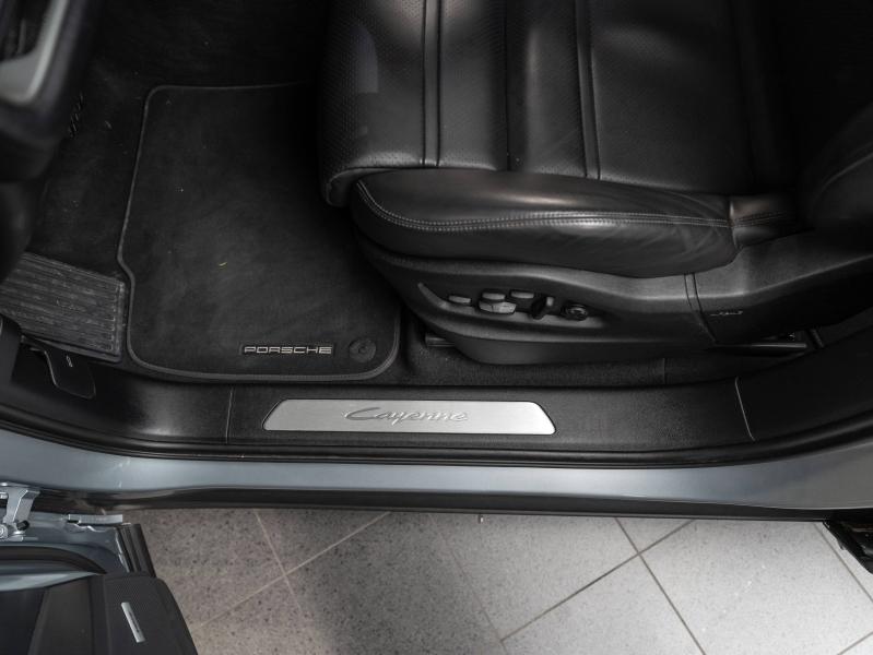 Voitures occasions PORSCHE CAYENNE E-Hybrid Champagne-au-Mont-d'Or