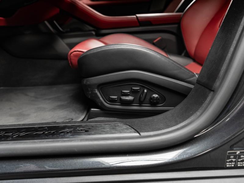 Voitures occasions PORSCHE Taycan Sport Turismo 4S Champagne-au-Mont-d'Or