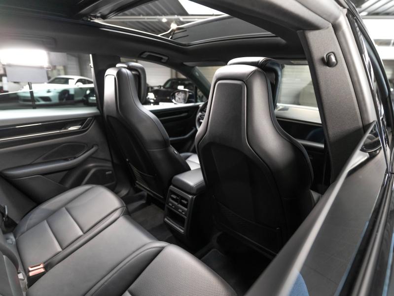 Voitures occasions PORSCHE MACAN Base Champagne-au-Mont-d'Or