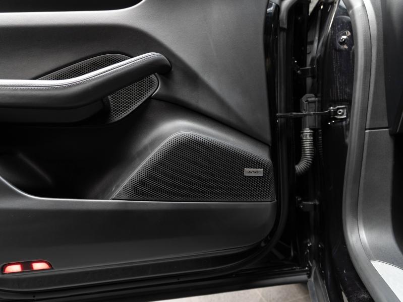 Voitures occasions PORSCHE MACAN Base Champagne-au-Mont-d'Or