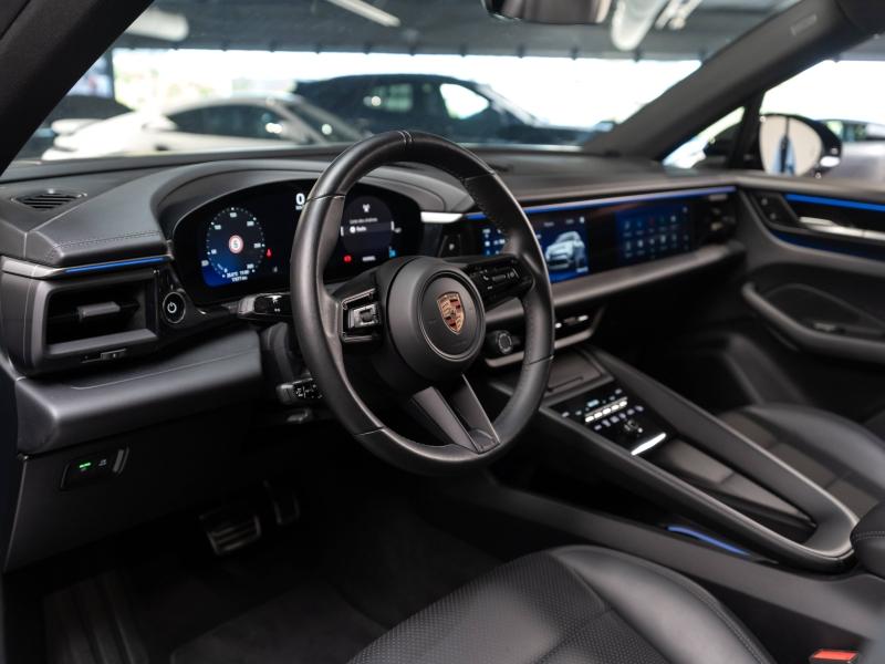 Voitures occasions PORSCHE MACAN Base Champagne-au-Mont-d'Or