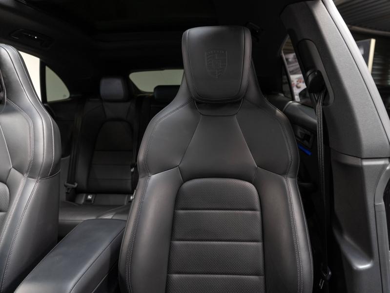 Voitures occasions PORSCHE MACAN Base Champagne-au-Mont-d'Or