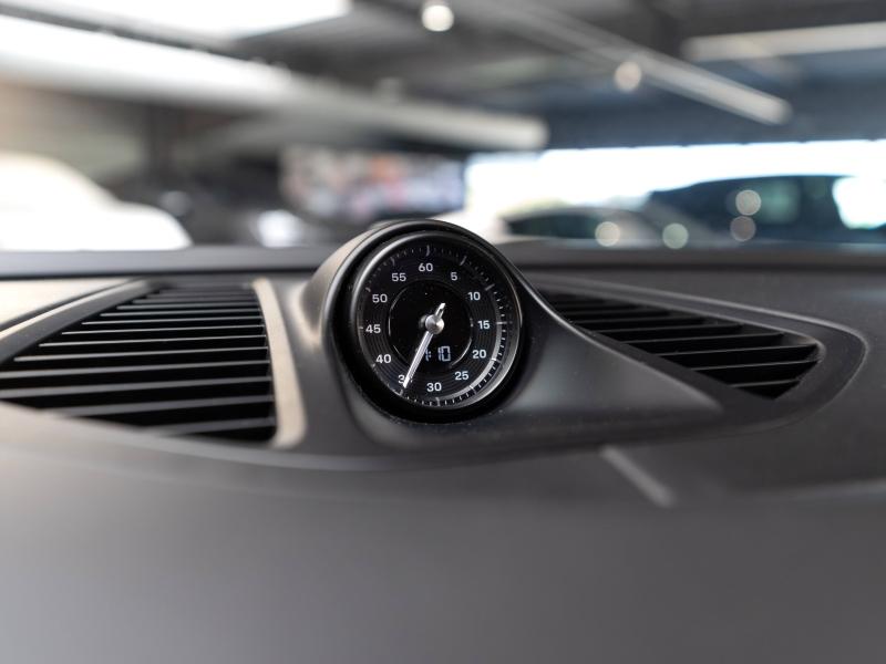 Voitures occasions PORSCHE MACAN Base Champagne-au-Mont-d'Or
