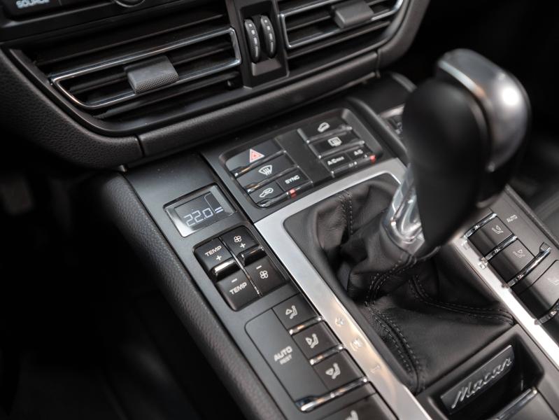 Voitures occasions PORSCHE MACAN GTS Champagne-au-Mont-d'Or