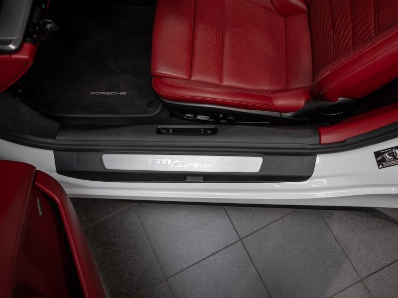 Voitures occasions PORSCHE 911 Coupe Turbo Champagne-au-Mont-d'Or