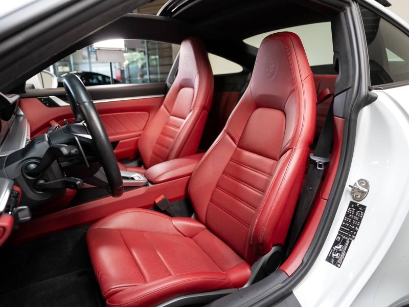 Voitures occasions PORSCHE 911 Coupe Turbo Champagne-au-Mont-d'Or