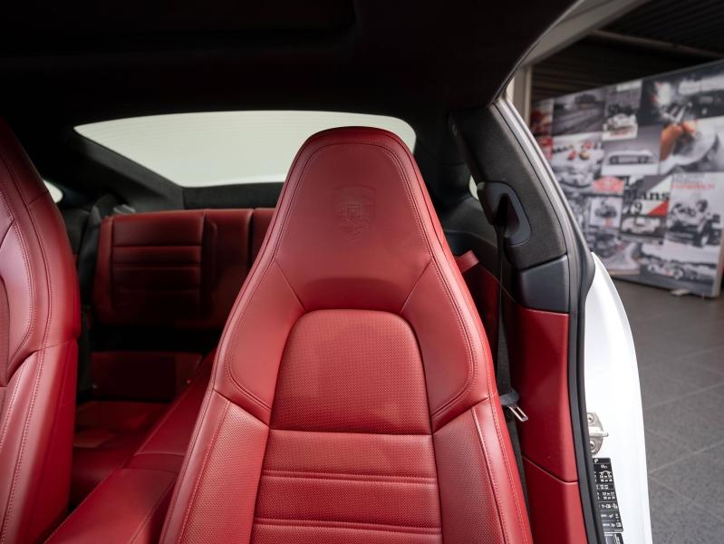 Voitures occasions PORSCHE 911 Coupe Turbo Champagne-au-Mont-d'Or