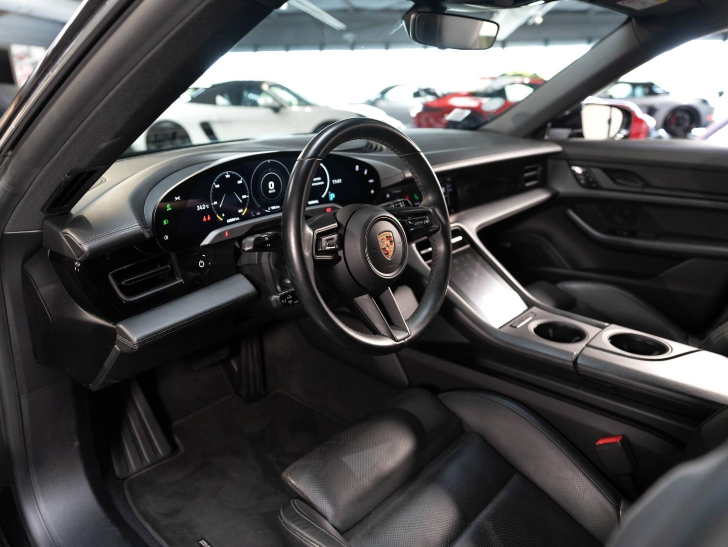 Voitures occasions PORSCHE Taycan 4S Champagne-au-Mont-d'Or