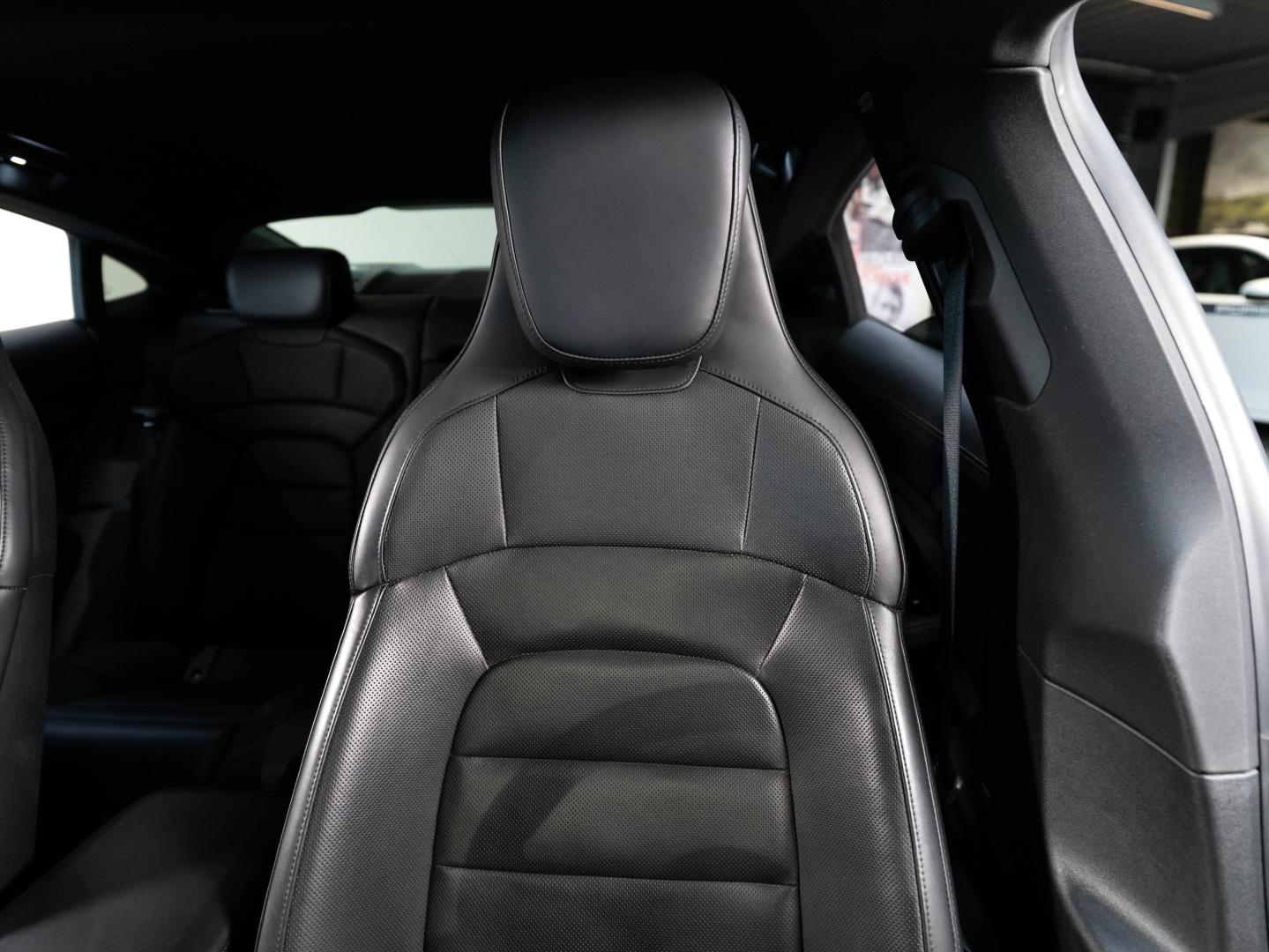 Voitures occasions PORSCHE Taycan 4S Champagne-au-Mont-d'Or