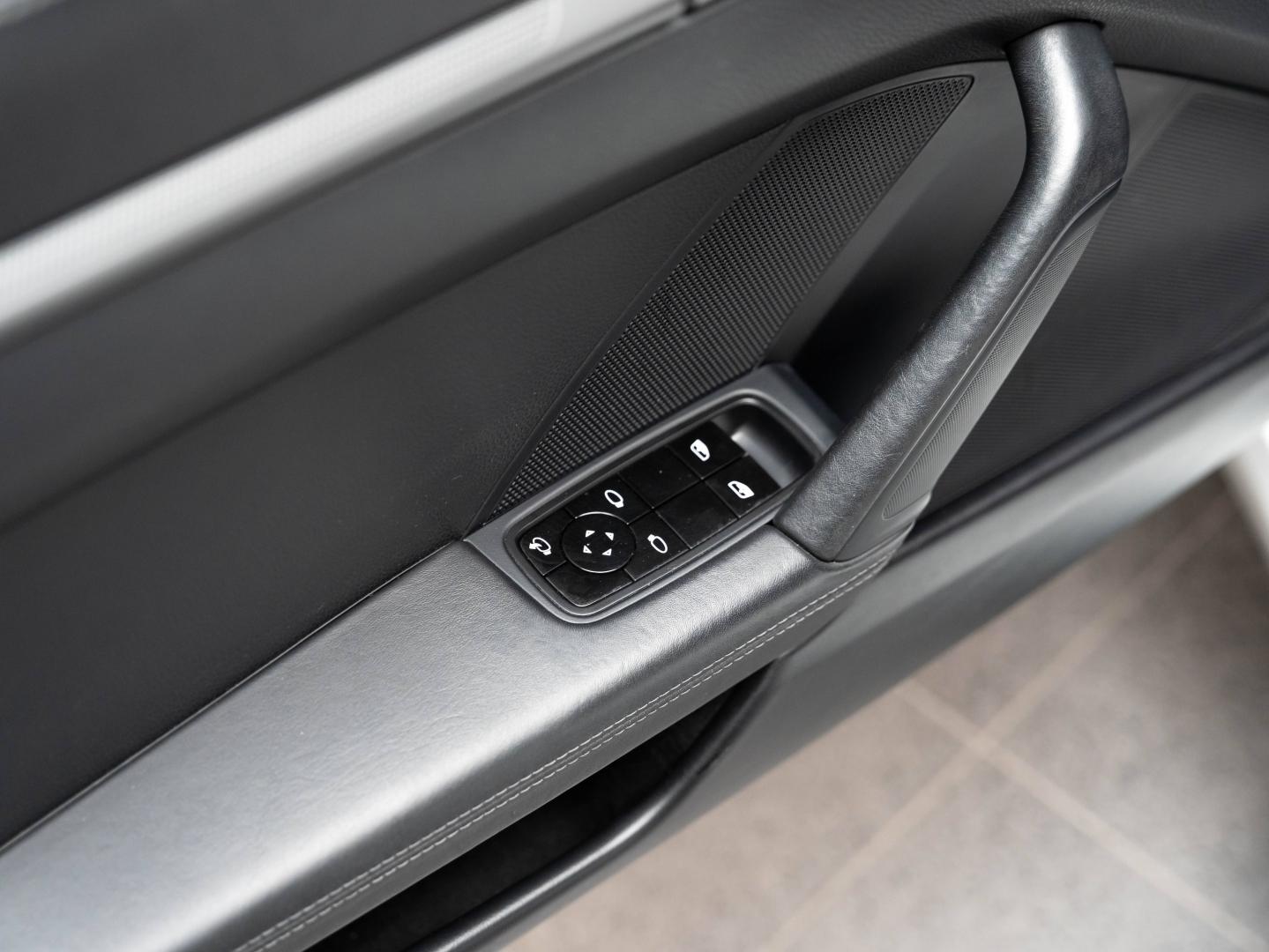 Voitures occasions PORSCHE 911 Coupe Carrera 4S Champagne-au-Mont-d'Or