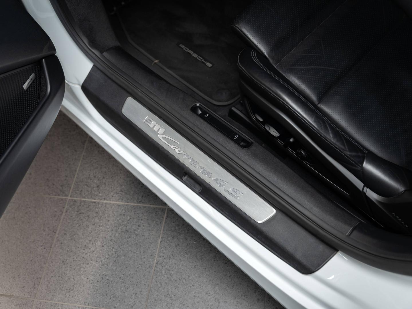 Voitures occasions PORSCHE 911 Coupe Carrera 4S Champagne-au-Mont-d'Or