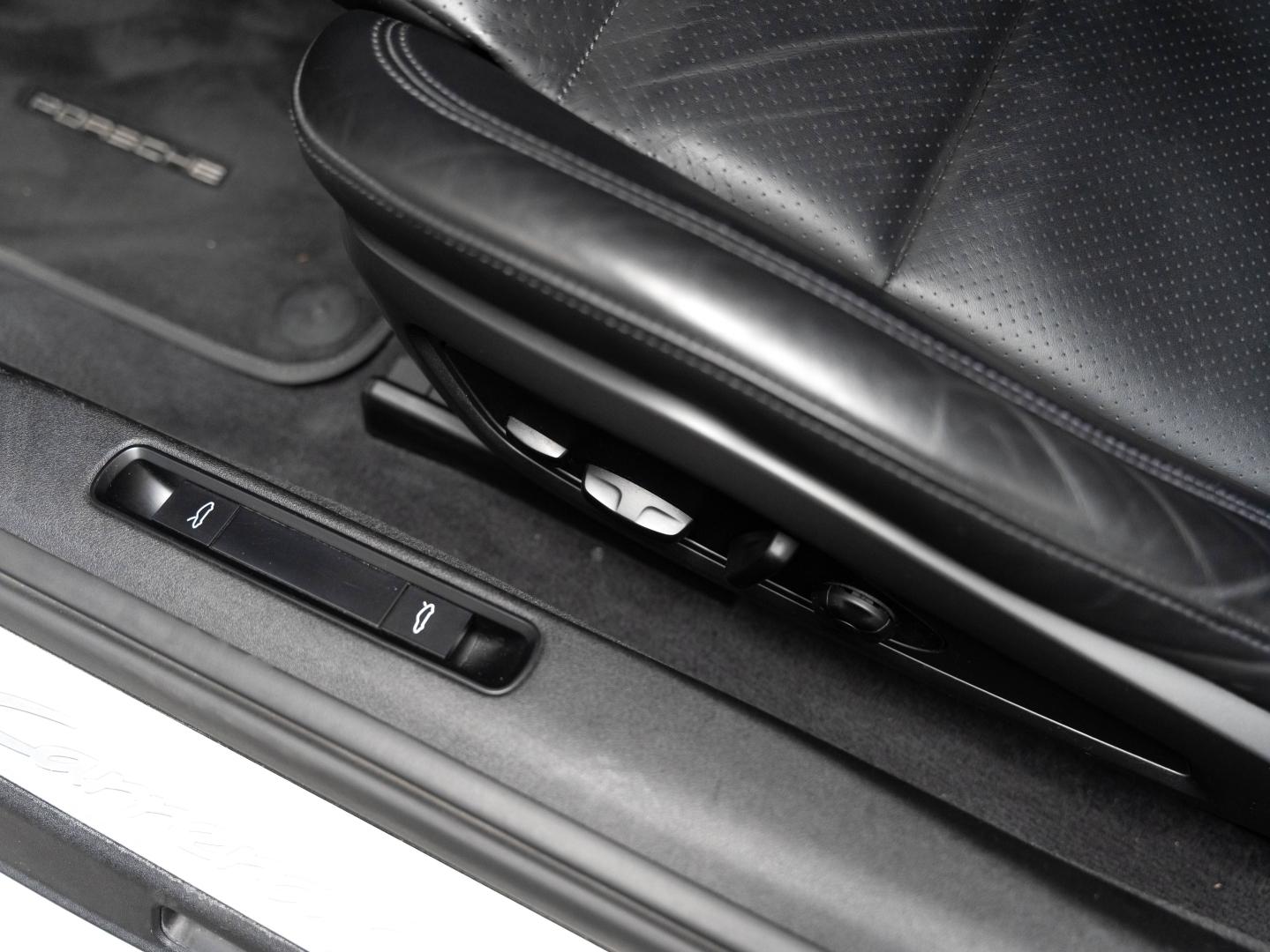 Voitures occasions PORSCHE 911 Coupe Carrera 4S Champagne-au-Mont-d'Or