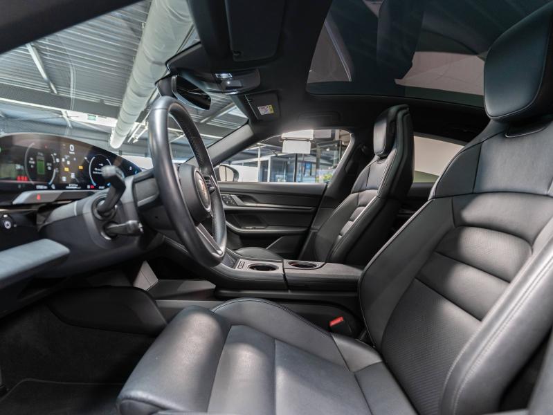 Voitures occasions PORSCHE Taycan Base Champagne-au-Mont-d'Or