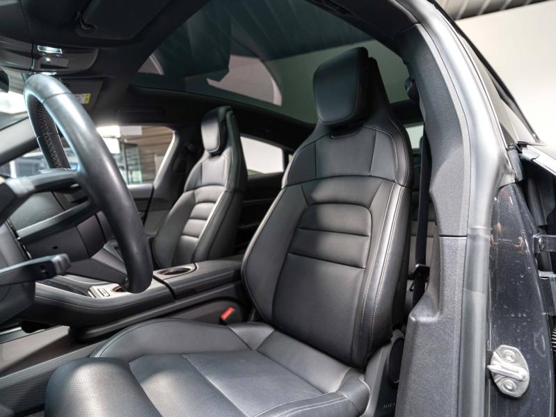 Voitures occasions PORSCHE Taycan Base Champagne-au-Mont-d'Or