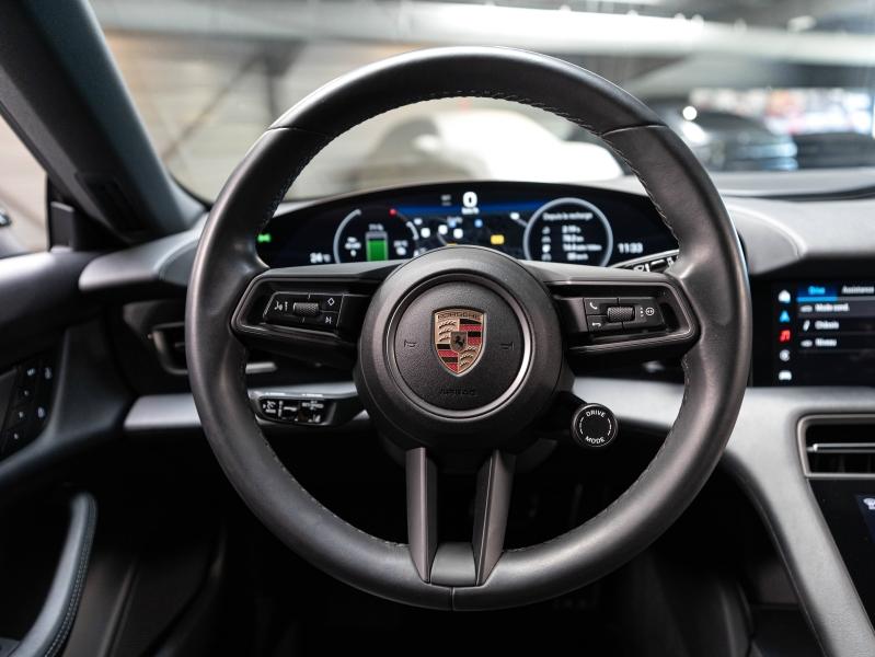 Voitures occasions PORSCHE Taycan Base Champagne-au-Mont-d'Or