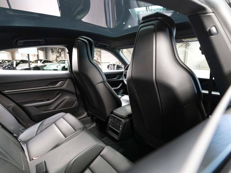 Voitures occasions PORSCHE Taycan Base Champagne-au-Mont-d'Or