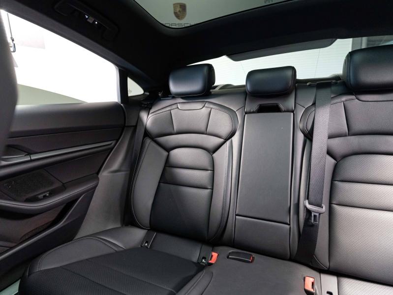 Voitures occasions PORSCHE Taycan Base Champagne-au-Mont-d'Or