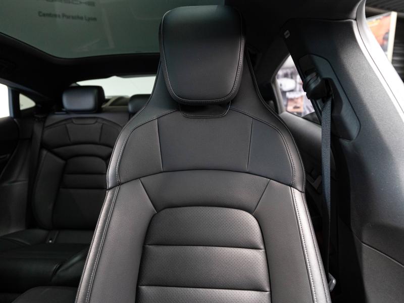 Voitures occasions PORSCHE Taycan Base Champagne-au-Mont-d'Or