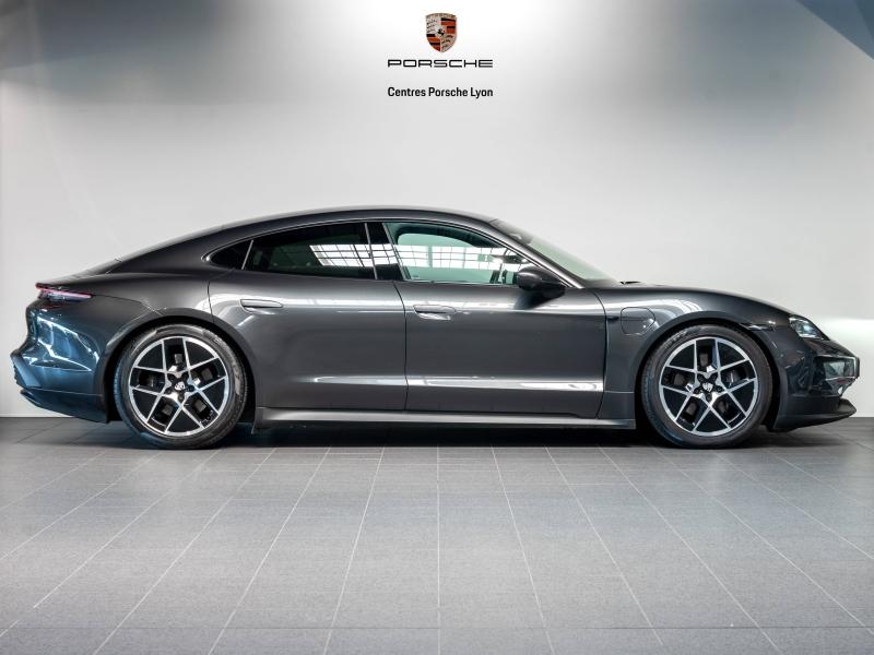 Voitures occasions PORSCHE Taycan Base Champagne-au-Mont-d'Or