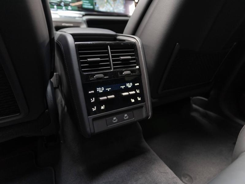 Voitures occasions PORSCHE CAYENNE Base Champagne-au-Mont-d'Or