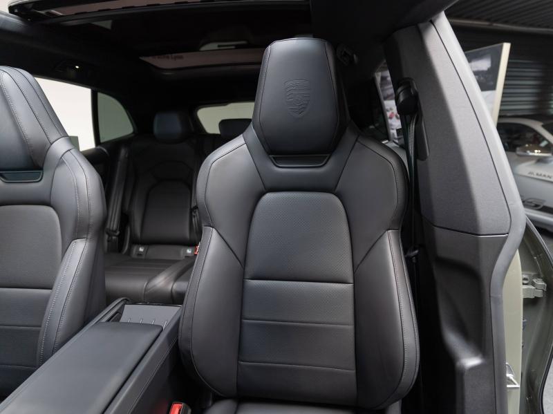 Voitures occasions PORSCHE CAYENNE Base Champagne-au-Mont-d'Or