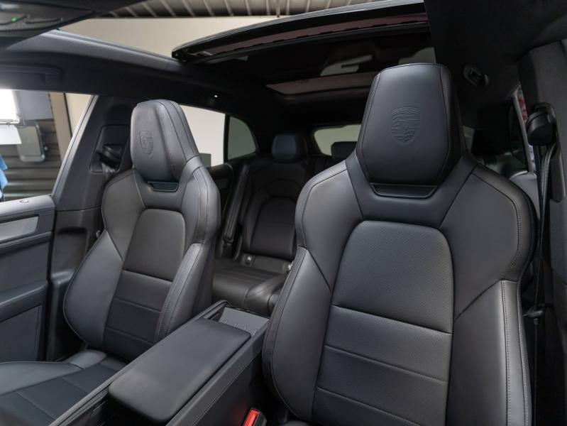 Voitures occasions PORSCHE CAYENNE Base Champagne-au-Mont-d'Or