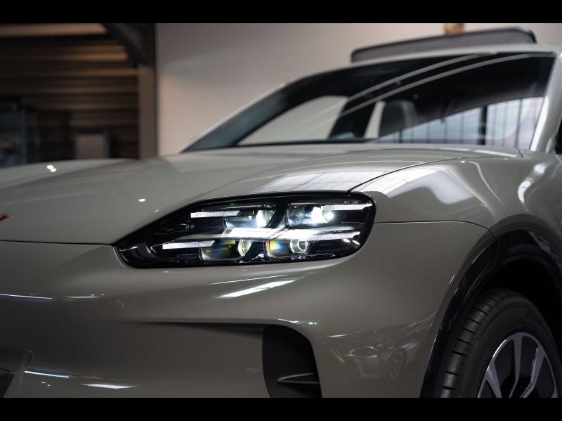 Voitures occasions PORSCHE CAYENNE Base Champagne-au-Mont-d'Or