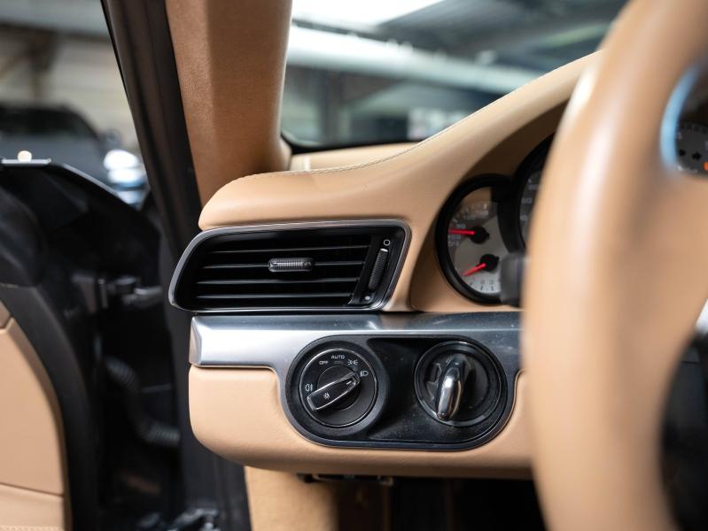 Voitures occasions PORSCHE 911 Coupe Turbo Champagne-au-Mont-d'Or