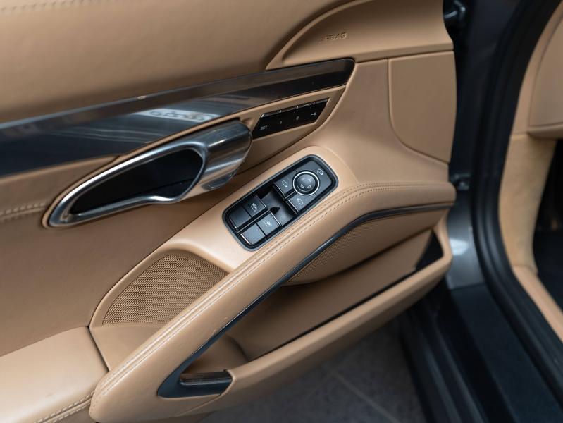 Voitures occasions PORSCHE 911 Coupe Turbo Champagne-au-Mont-d'Or