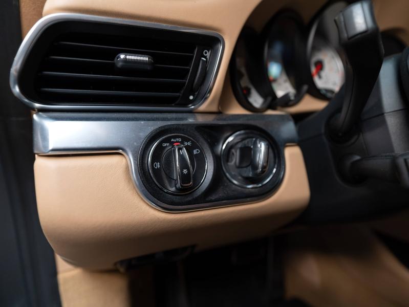 Voitures occasions PORSCHE 911 Coupe Turbo Champagne-au-Mont-d'Or