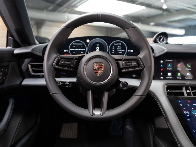 Voitures occasions PORSCHE Taycan Base Champagne-au-Mont-d'Or