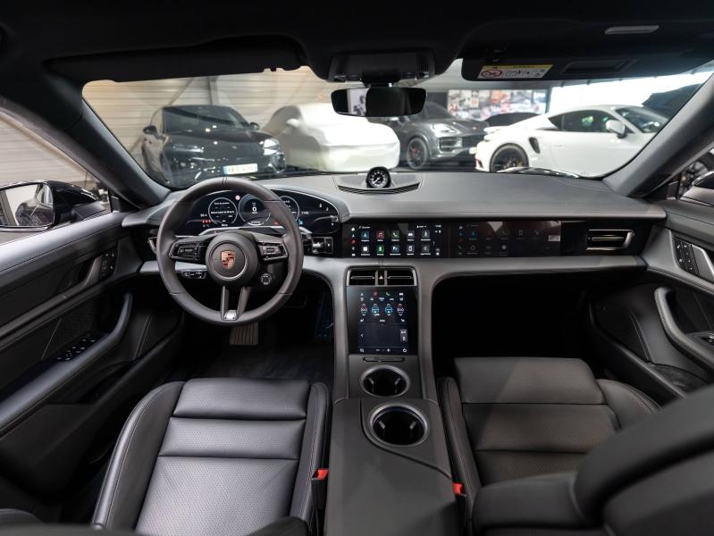 Voitures occasions PORSCHE Taycan Base Champagne-au-Mont-d'Or