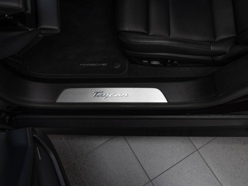 Voitures occasions PORSCHE Taycan Base Champagne-au-Mont-d'Or