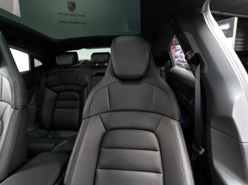 Voitures occasions PORSCHE Taycan Base Champagne-au-Mont-d'Or