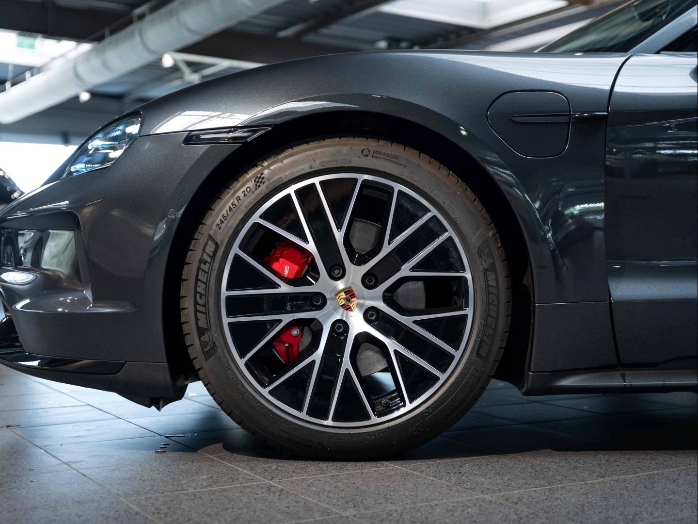 Voitures occasions PORSCHE Taycan Sport Turismo 4S Champagne-au-Mont-d'Or