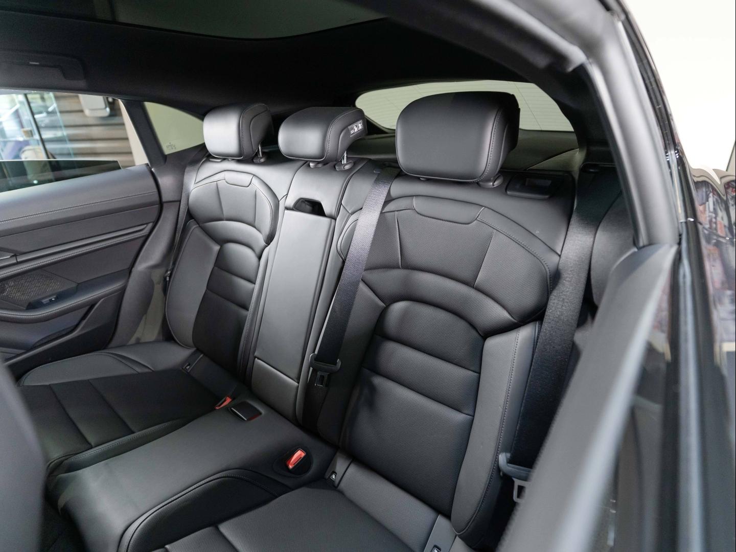 Voitures occasions PORSCHE Taycan Sport Turismo 4S Champagne-au-Mont-d'Or