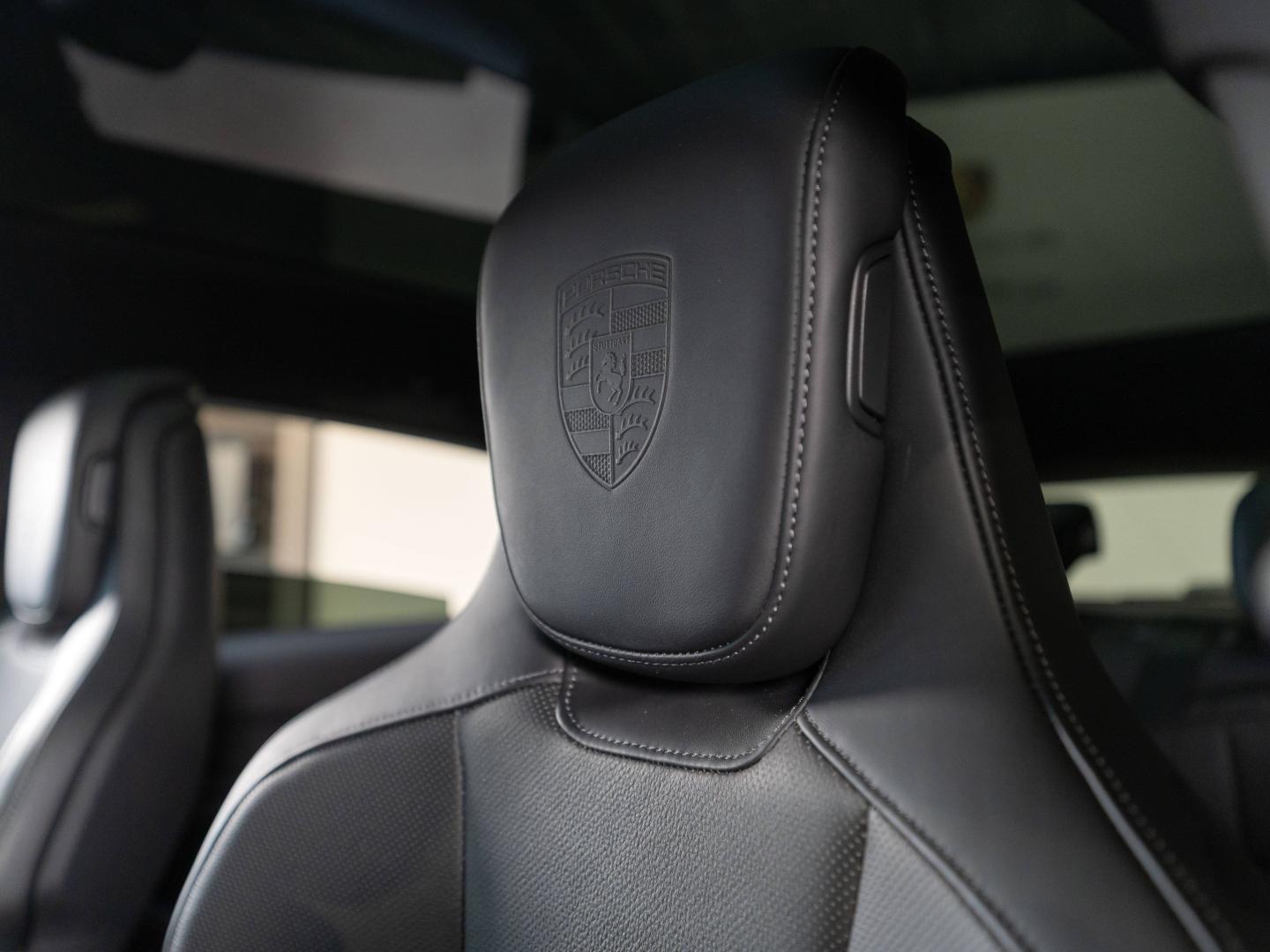 Voitures occasions PORSCHE Taycan Sport Turismo 4S Champagne-au-Mont-d'Or