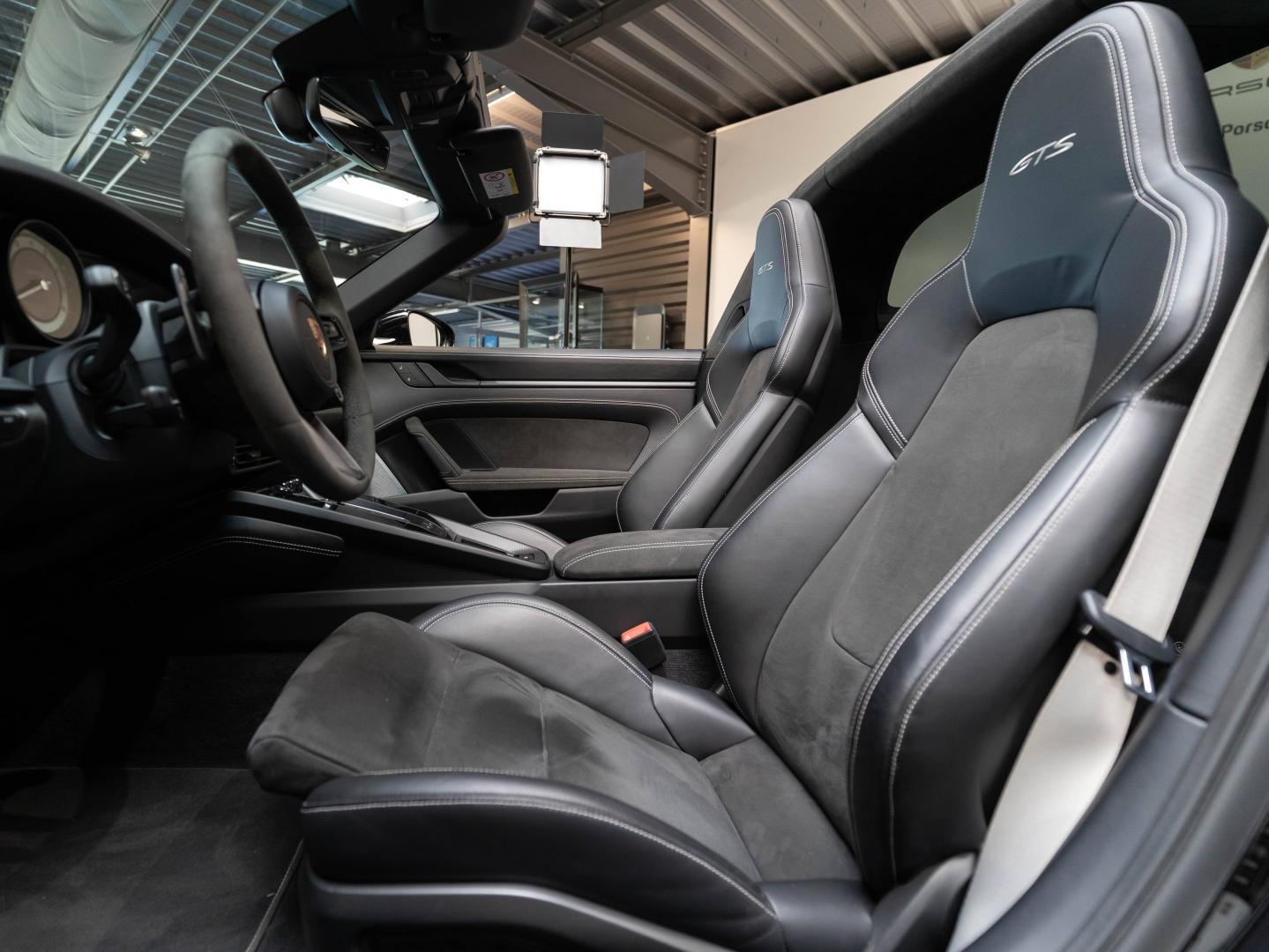 Voitures occasions PORSCHE 911 Targa Targa 4 GTS Champagne-au-Mont-d'Or