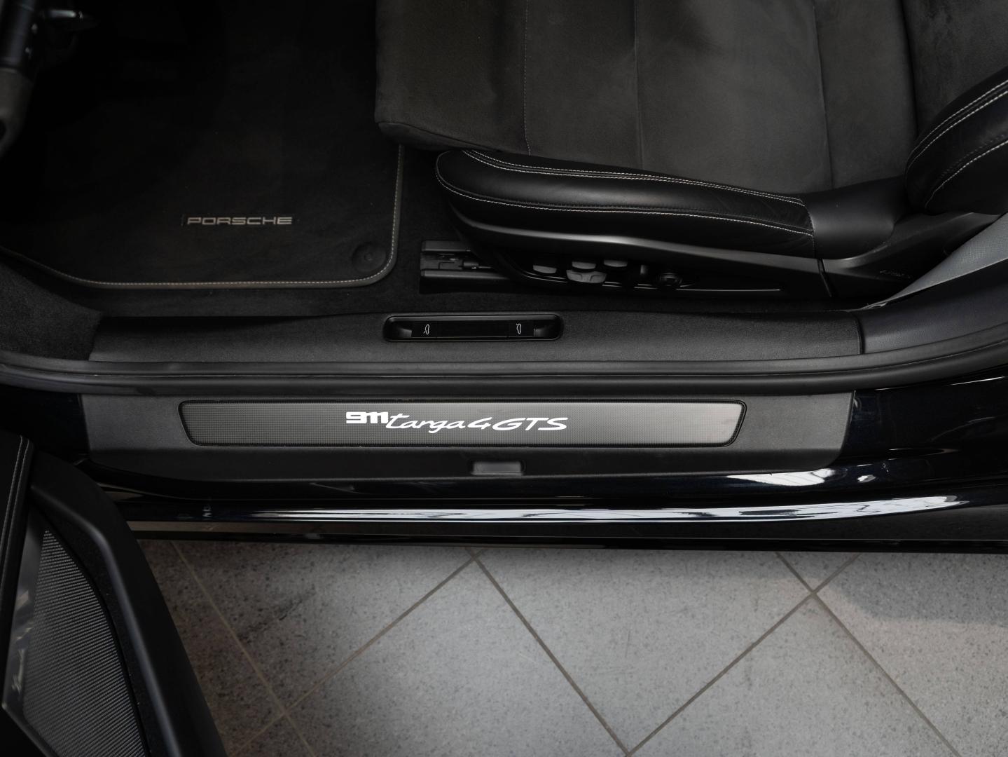Voitures occasions PORSCHE 911 Targa Targa 4 GTS Champagne-au-Mont-d'Or