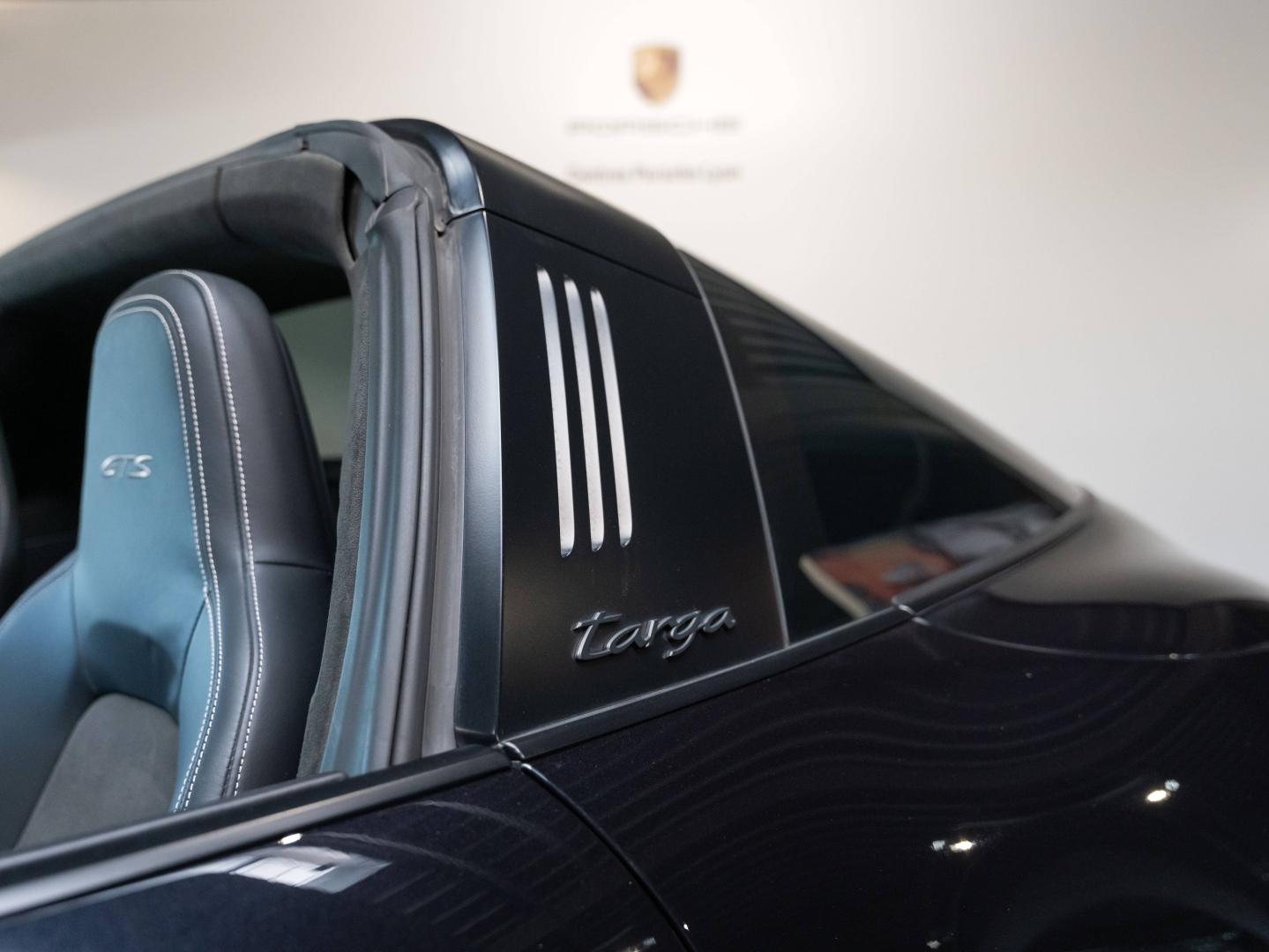 Voitures occasions PORSCHE 911 Targa Targa 4 GTS Champagne-au-Mont-d'Or