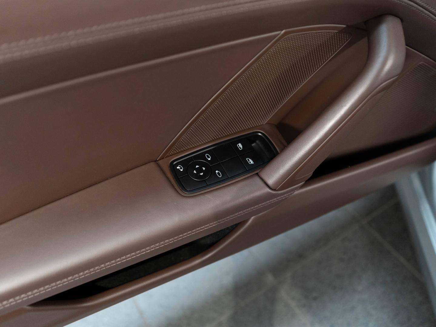 Voitures occasions PORSCHE 911 Targa Targa 4 GTS Champagne-au-Mont-d'Or