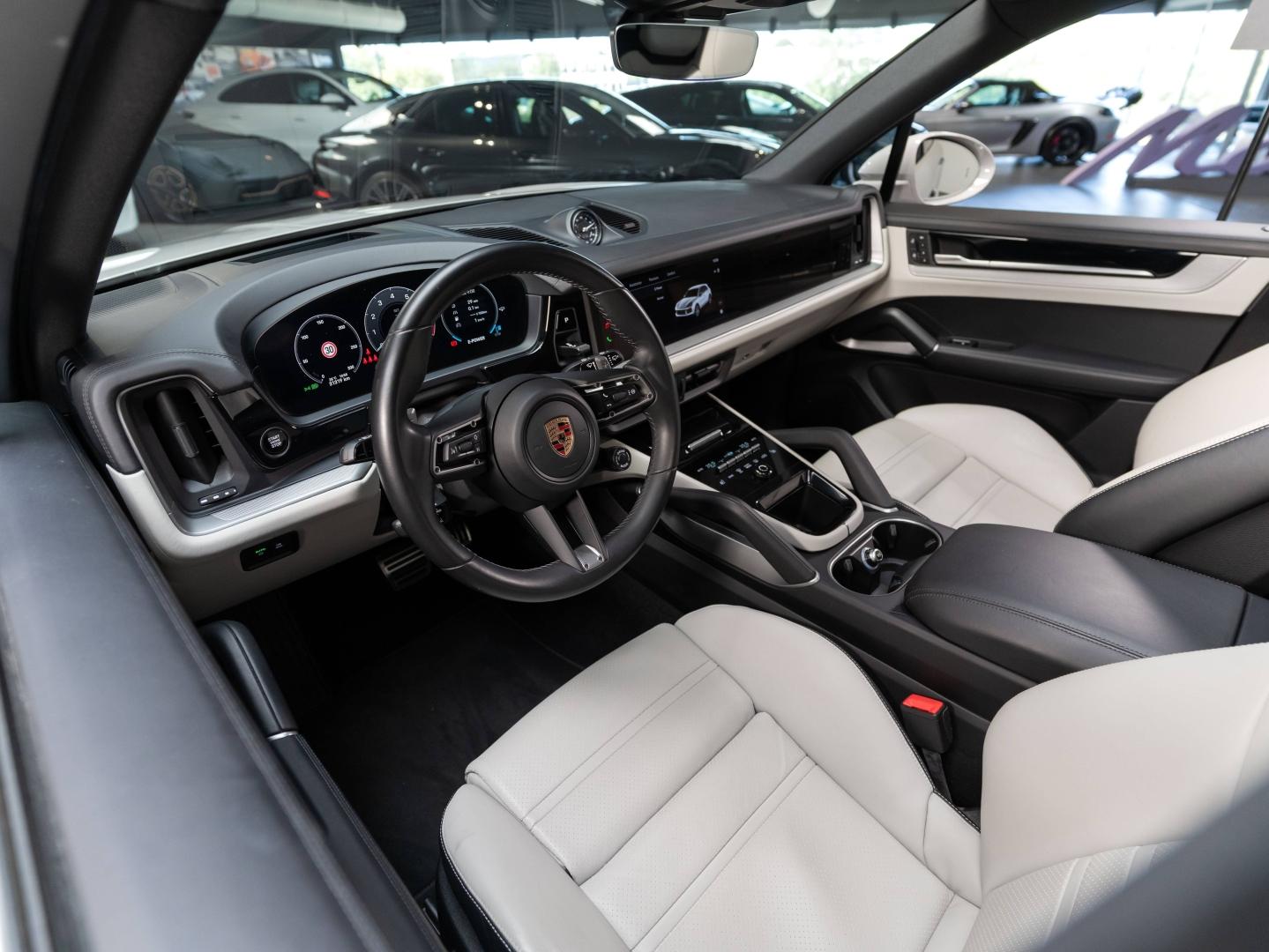 Voitures occasions PORSCHE CAYENNE S E-Hybrid Champagne-au-Mont-d'Or